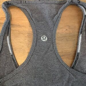 Lululemon tank.